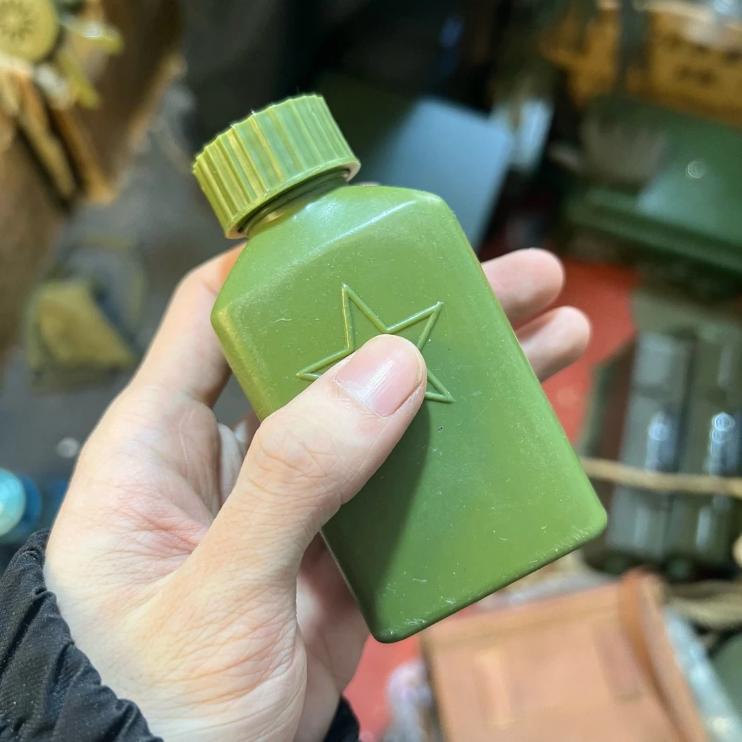 正品老货绿色小油壶