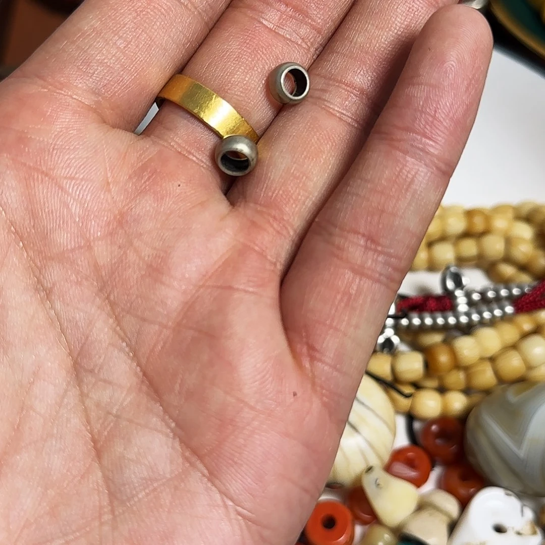 爱***然藏传老隔片一对七