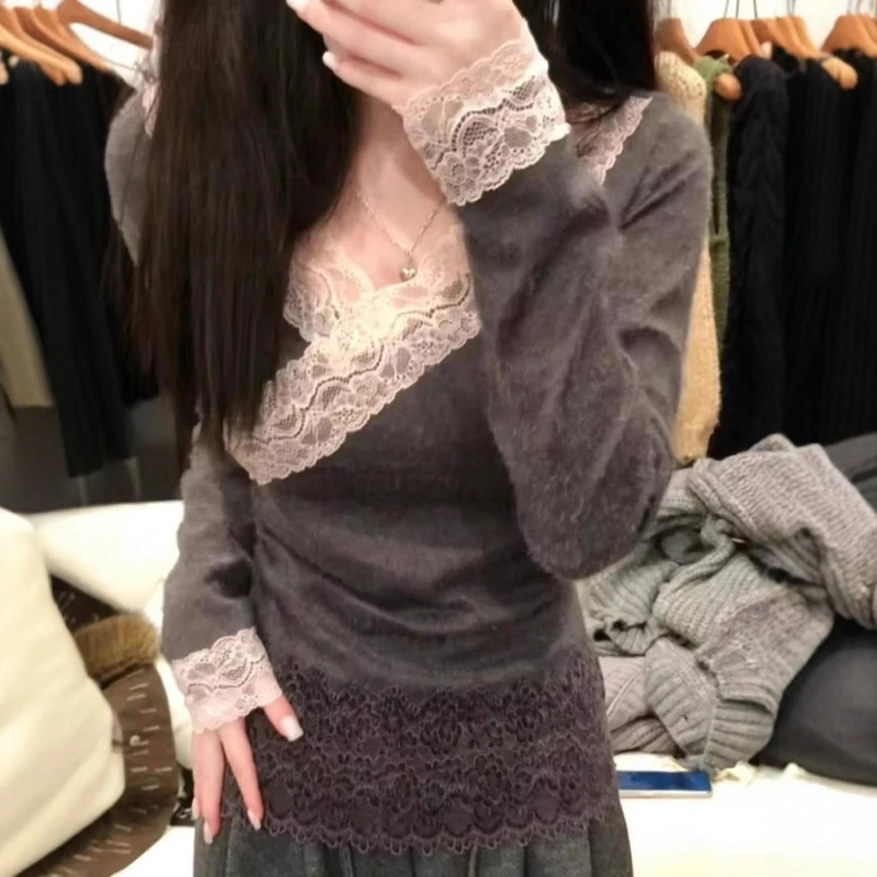 设计感灰色蕾丝v领打底衫女秋冬百搭洋气修身内搭独特别致上衣