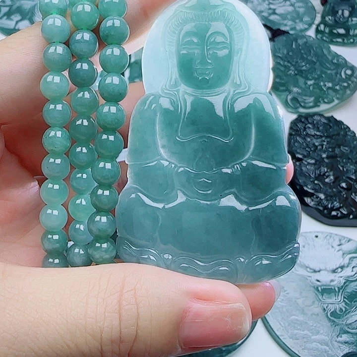 翡翠未镶嵌颈饰多样性发货天然的A货翡翠