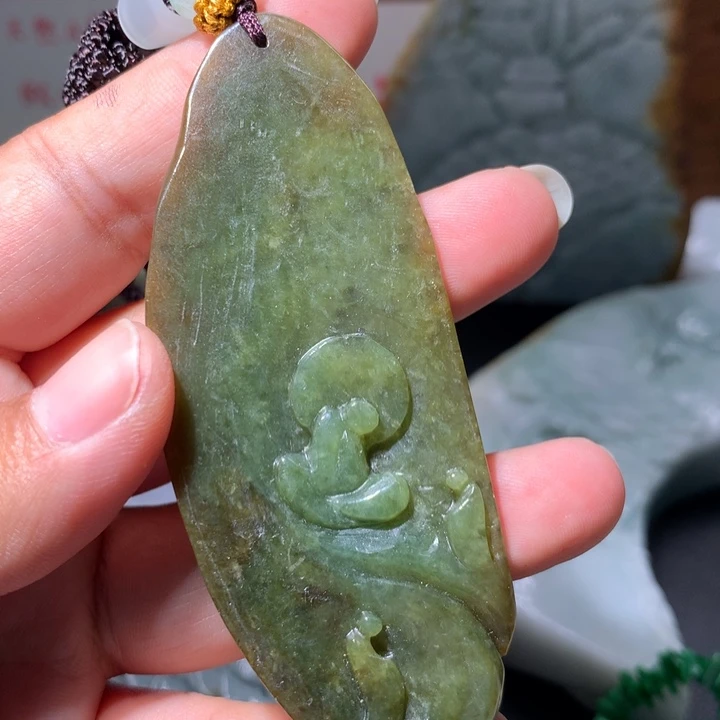 翡翠未镶嵌颈饰保真天然A货翡翠