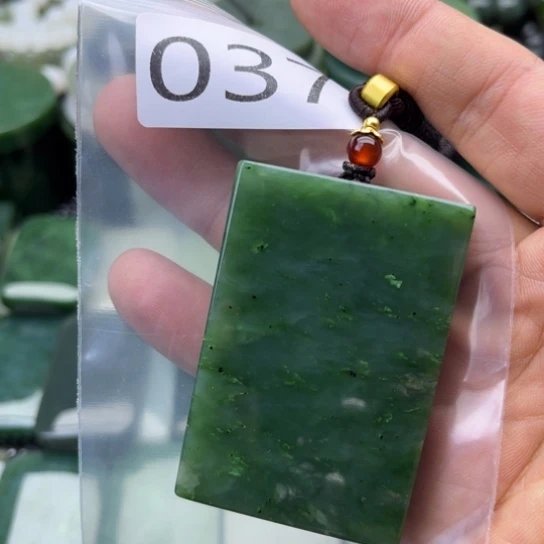 和田玉未镶嵌珠宝半成品