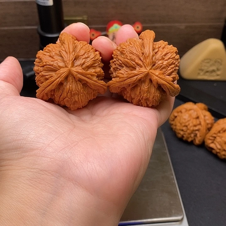 张***三把件文玩核桃白奔