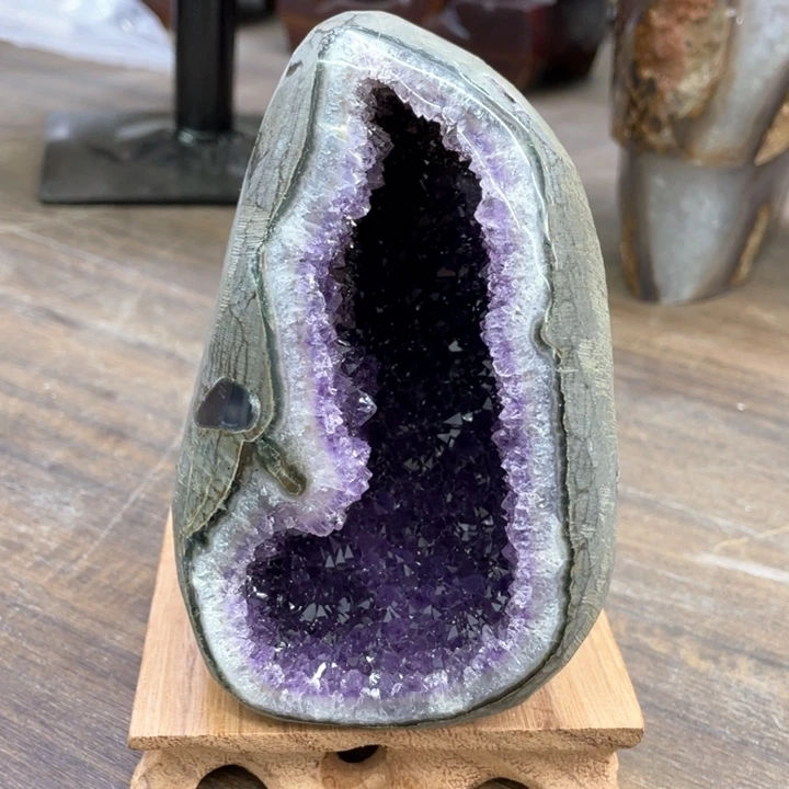 水晶摆件未镶嵌不*静捡漏