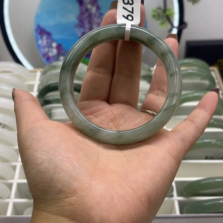 未镶嵌手镯石英质玉5379
