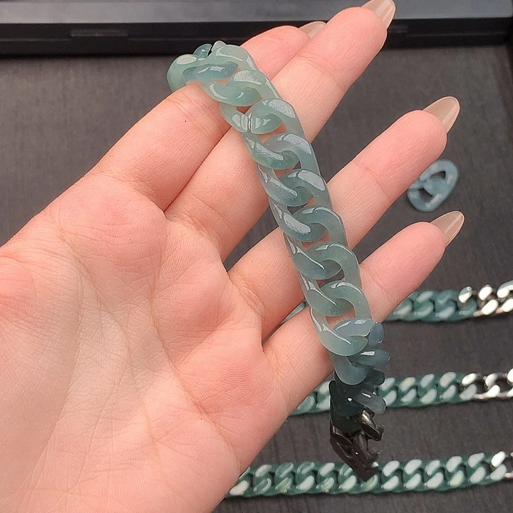 浩***空未镶嵌定制翡翠7777777