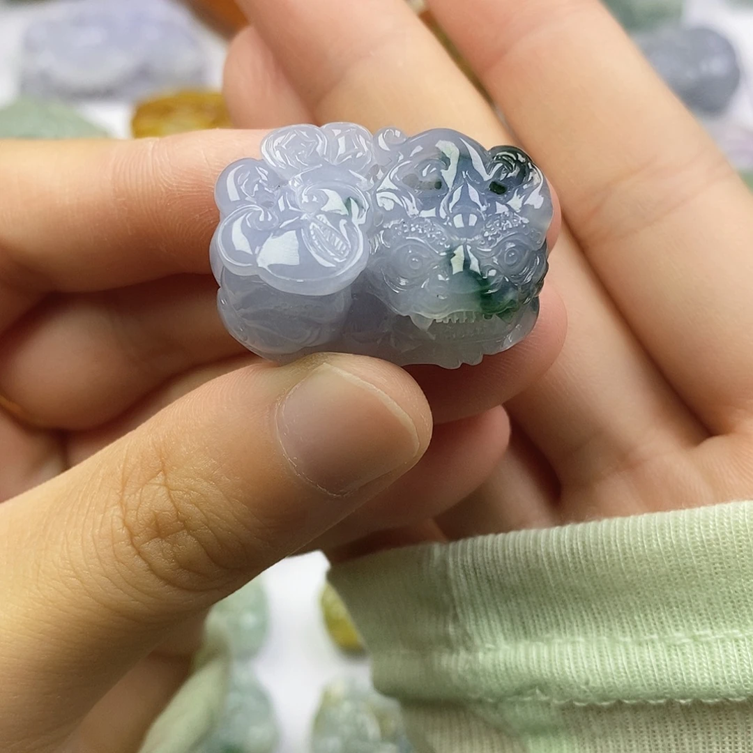 颈饰未镶嵌翡翠貔貅