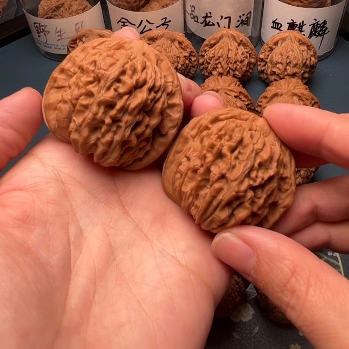 文玩核桃吊坠全品山地楼