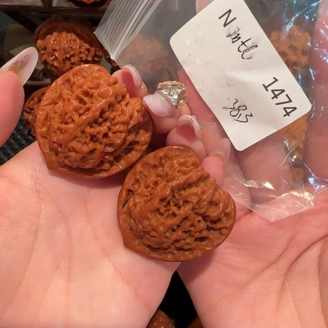 孙***1吊坠文玩核桃满天星38精品