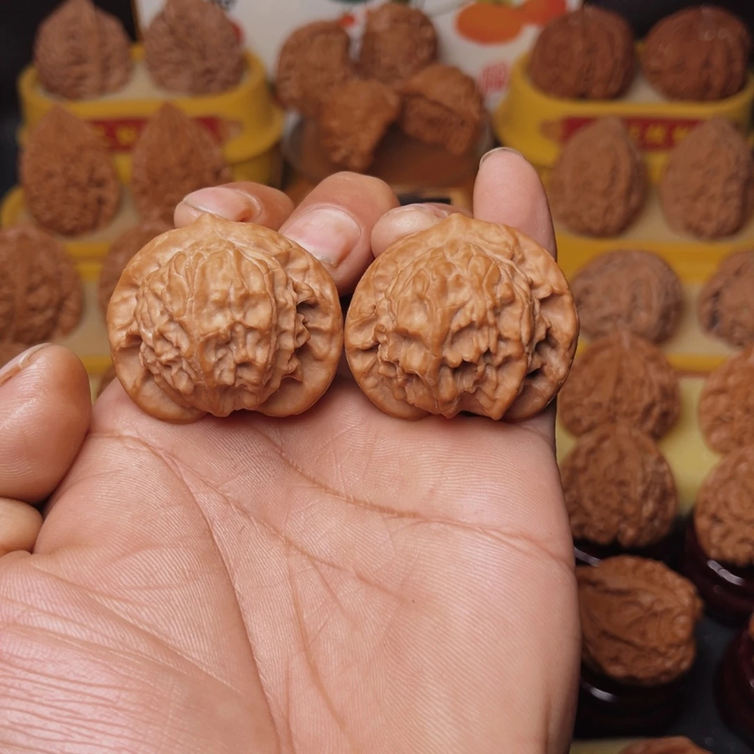 文玩核桃把件文玩核桃把件40尺大耳朵图图