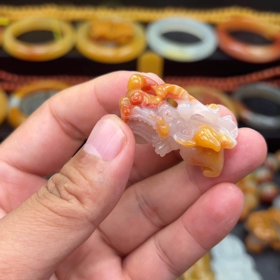 石英质玉（黄龙玉）未镶嵌手链