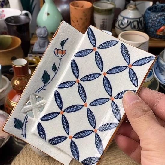 中古物品默认微瑕，谨慎参拍，满18包邮！