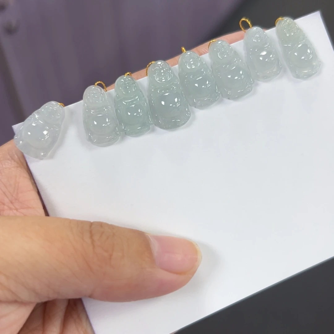 颈饰未镶嵌翡翠站佛