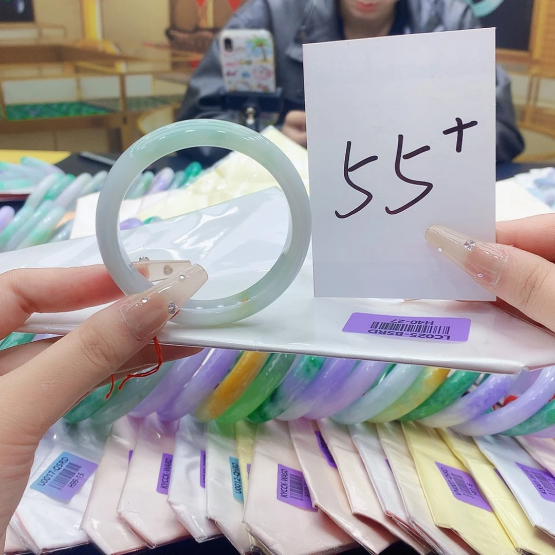 翡翠未镶嵌手镯nn