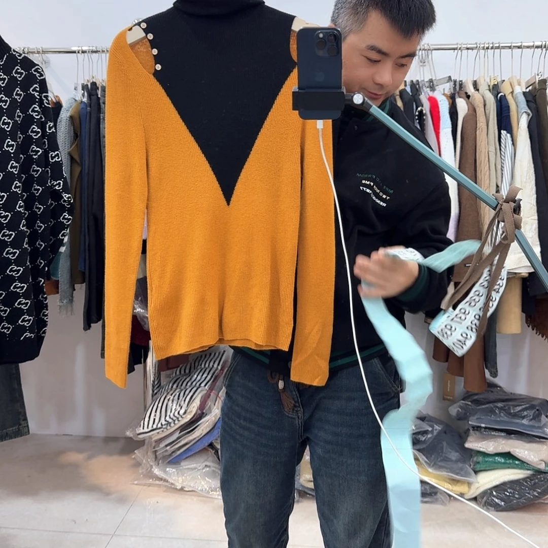 ～***～大晚上的给他送东西来893