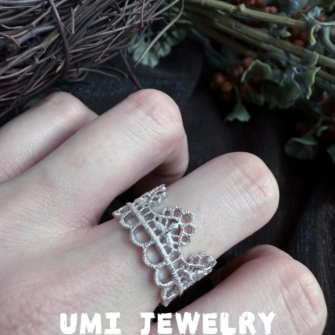 925银合成锆石戒指 UMI家轻珠宝/蕾丝皇冠戒指镂空立体时尚小众