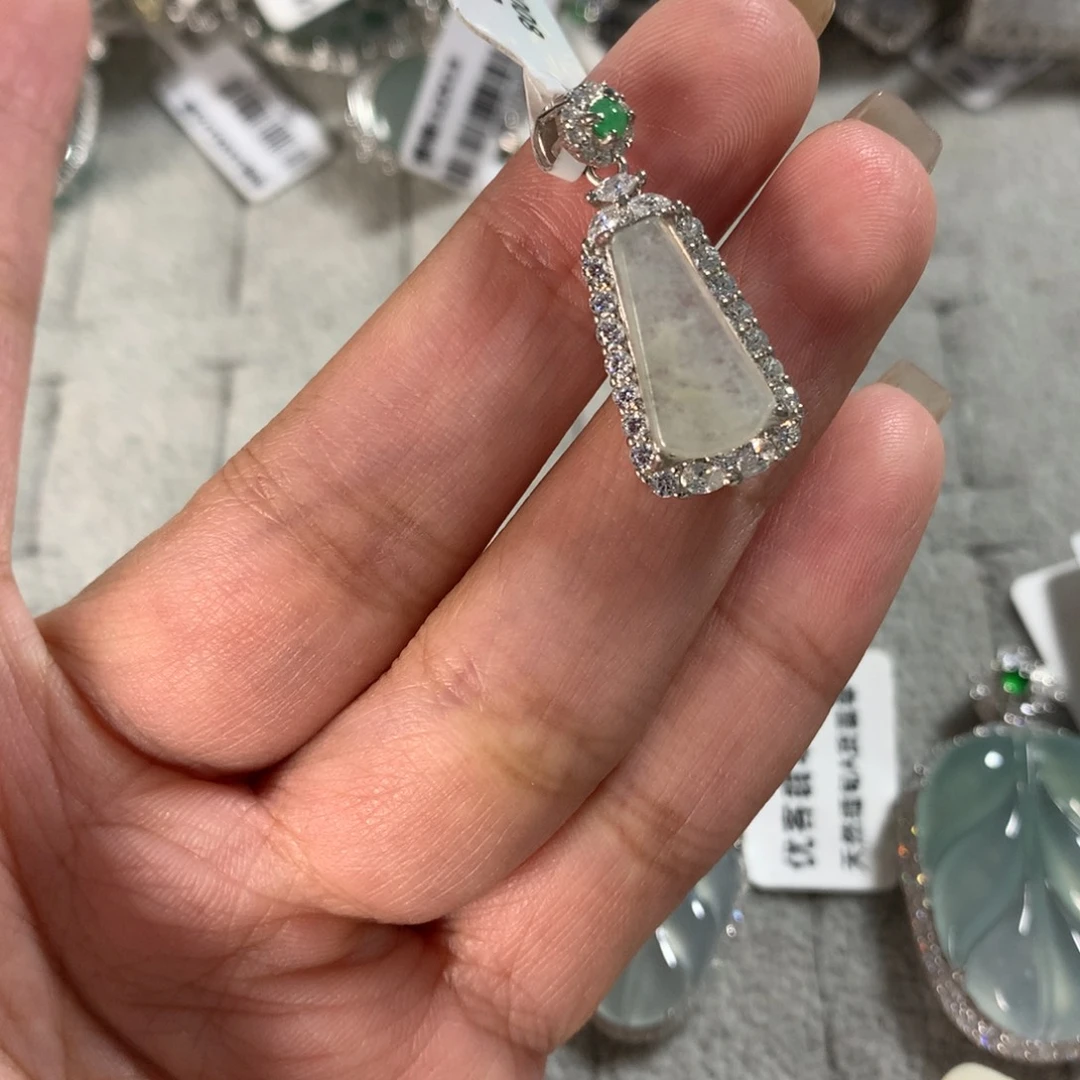 翡翠银S925镶嵌颈饰吊坠