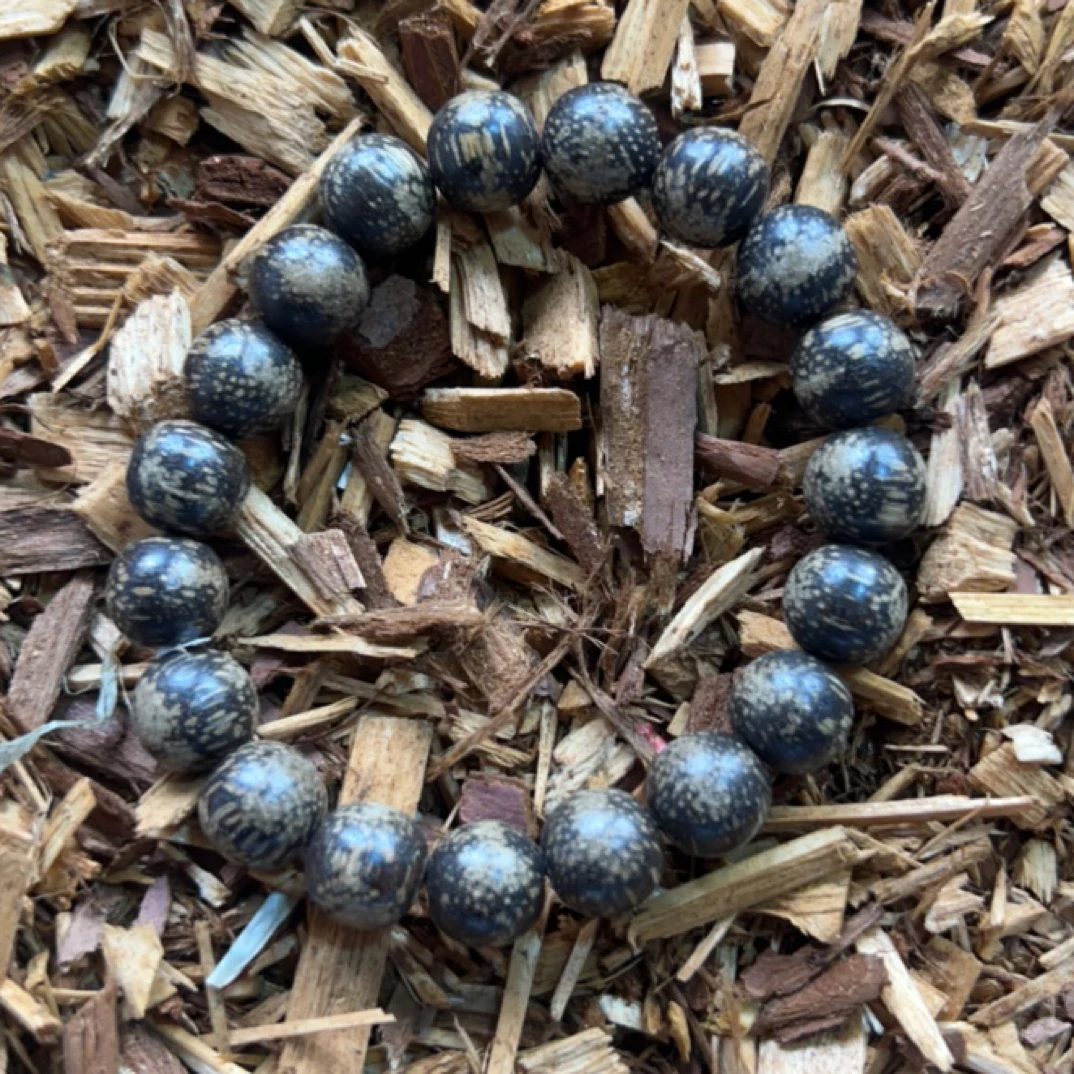 41 福来精选文玩沉香木作手串10mm