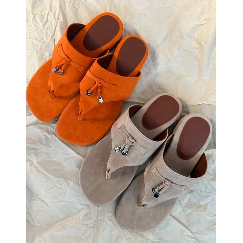 【琳媚】“人字拖”复古人字吊坠休闲低跟拖鞋