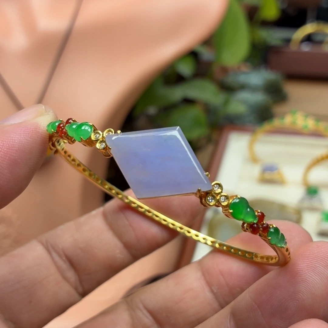 翡翠18K金镶嵌手镯