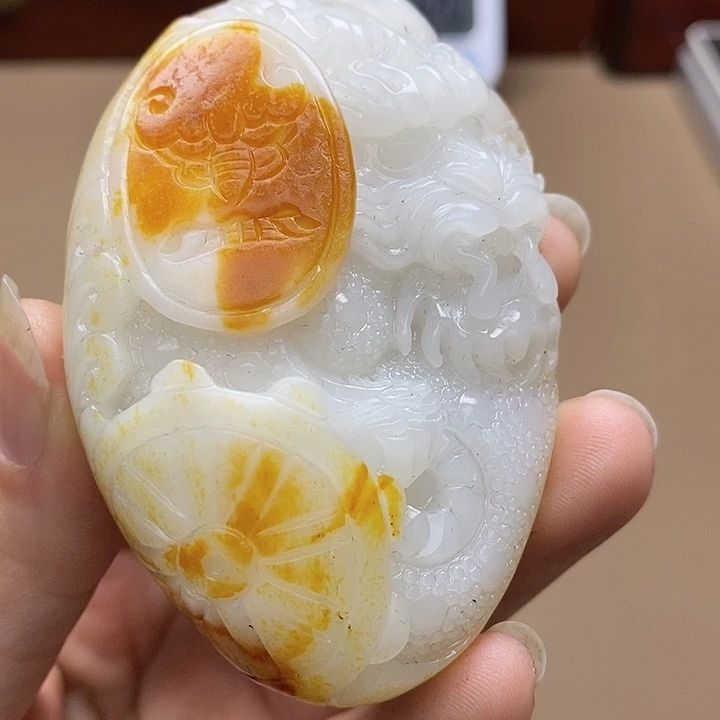 和田玉挂件未镶嵌难**涂F