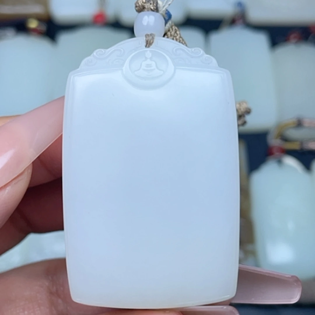 【闪购商品】颈饰未镶嵌和田玉