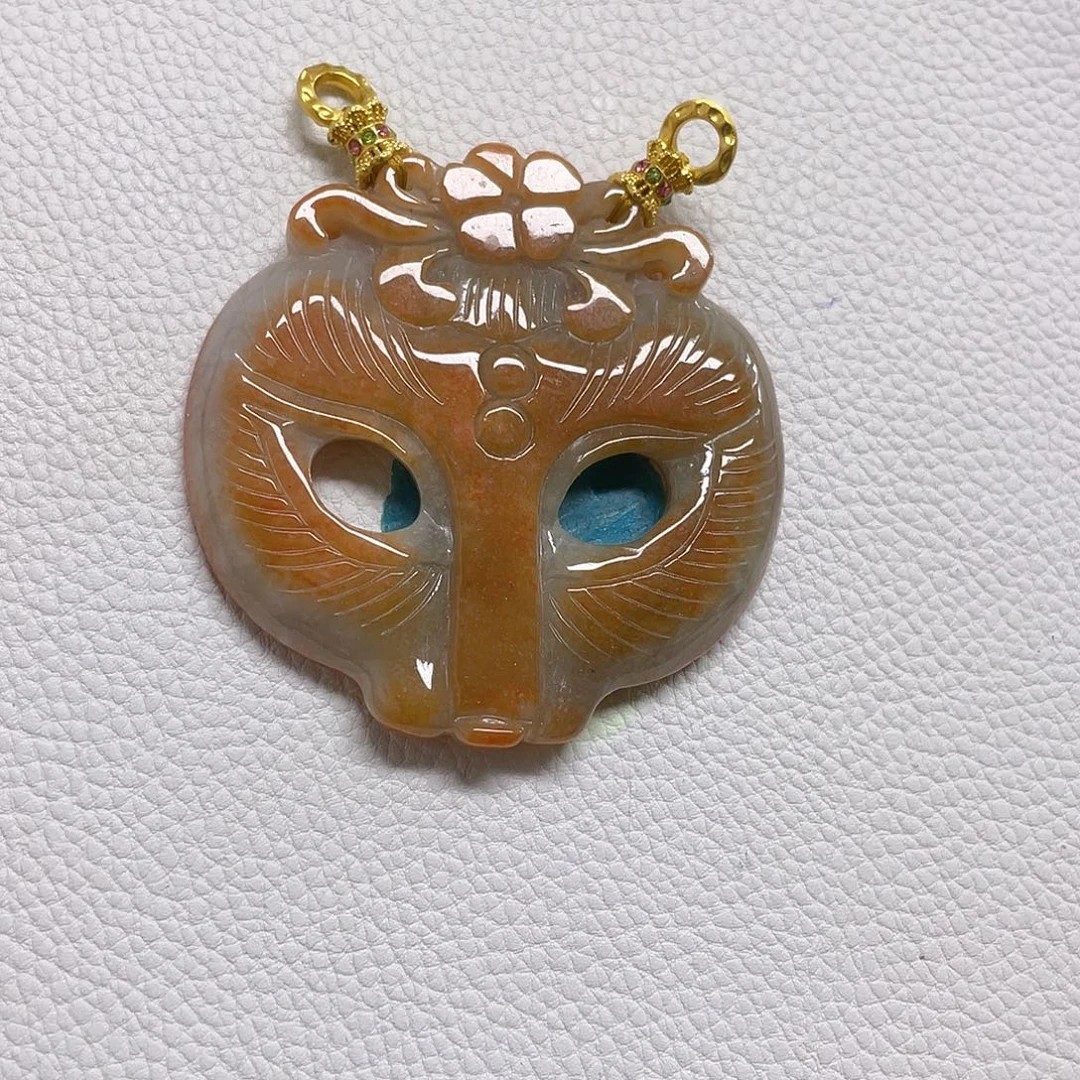 翡翠未镶嵌颈饰吊坠