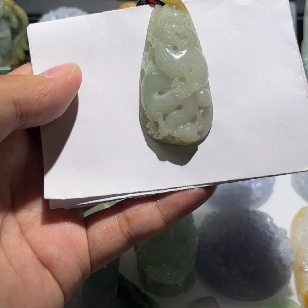 未镶嵌定制翡翠龙