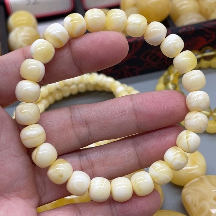 小***膜琥珀未镶嵌裸石蜜蜡