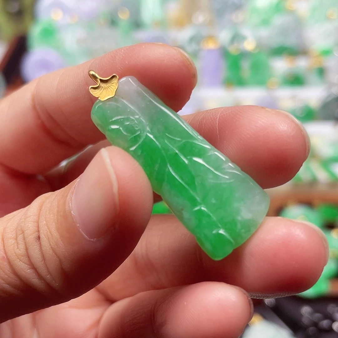 吊坠(不含链)18K金镶嵌翡翠