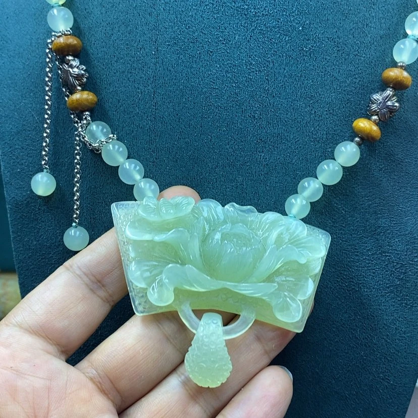 【闪购商品】未镶嵌蛇纹石玉吊坠