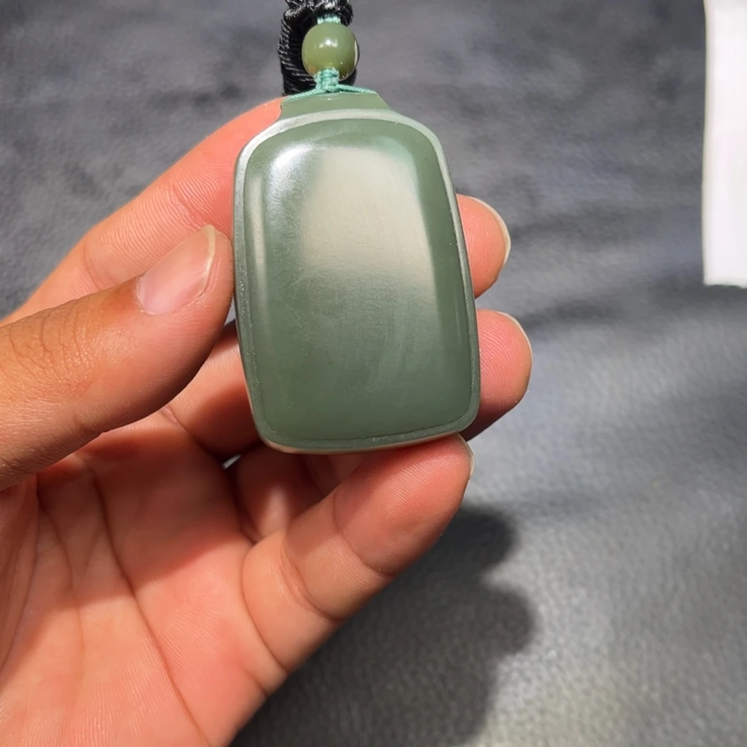 未镶嵌和田玉挂件中*