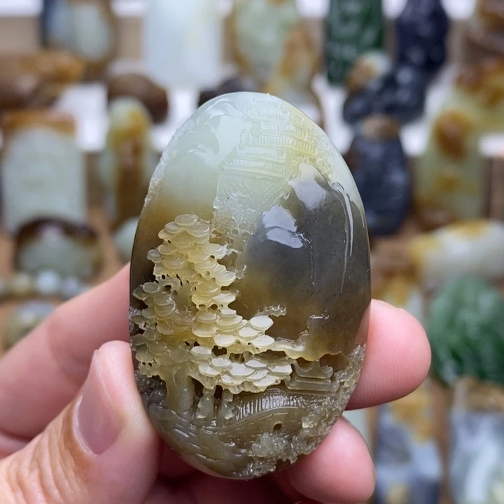 白***9颈饰未镶嵌和田玉