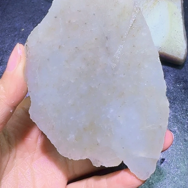 未镶嵌和田玉（糖玉）珠宝半成品