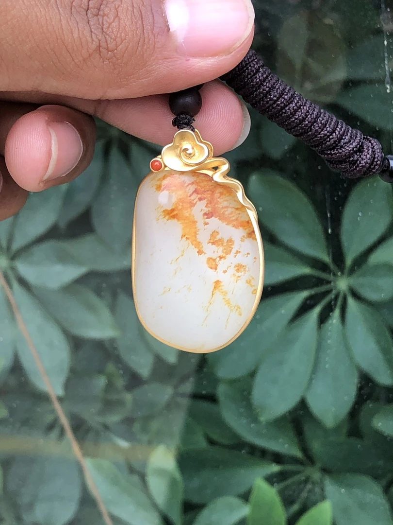 新疆和田玉挂件时尚