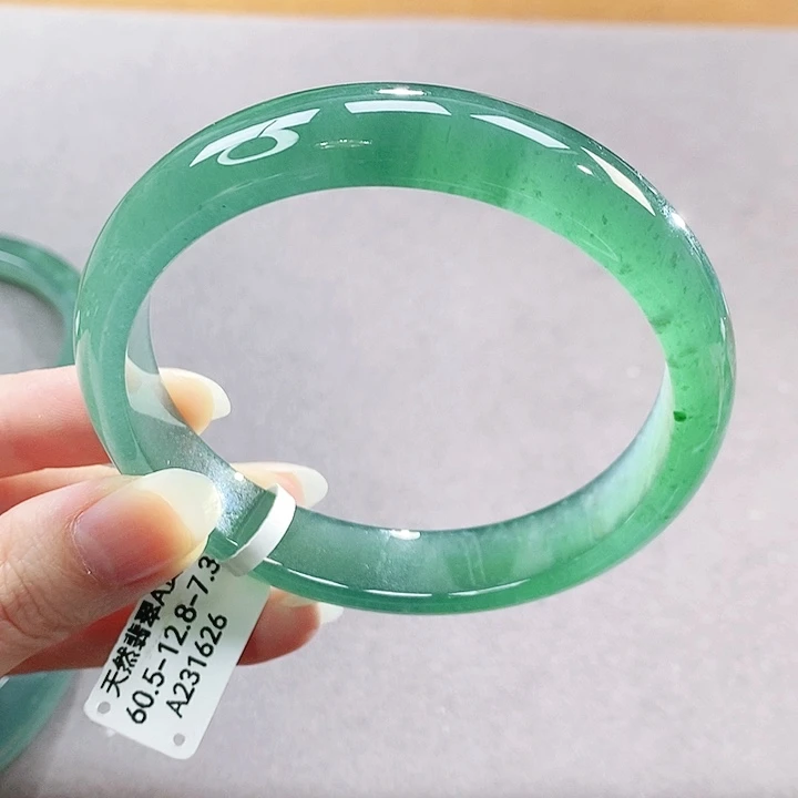 【闪购商品】未镶嵌手镯翡翠