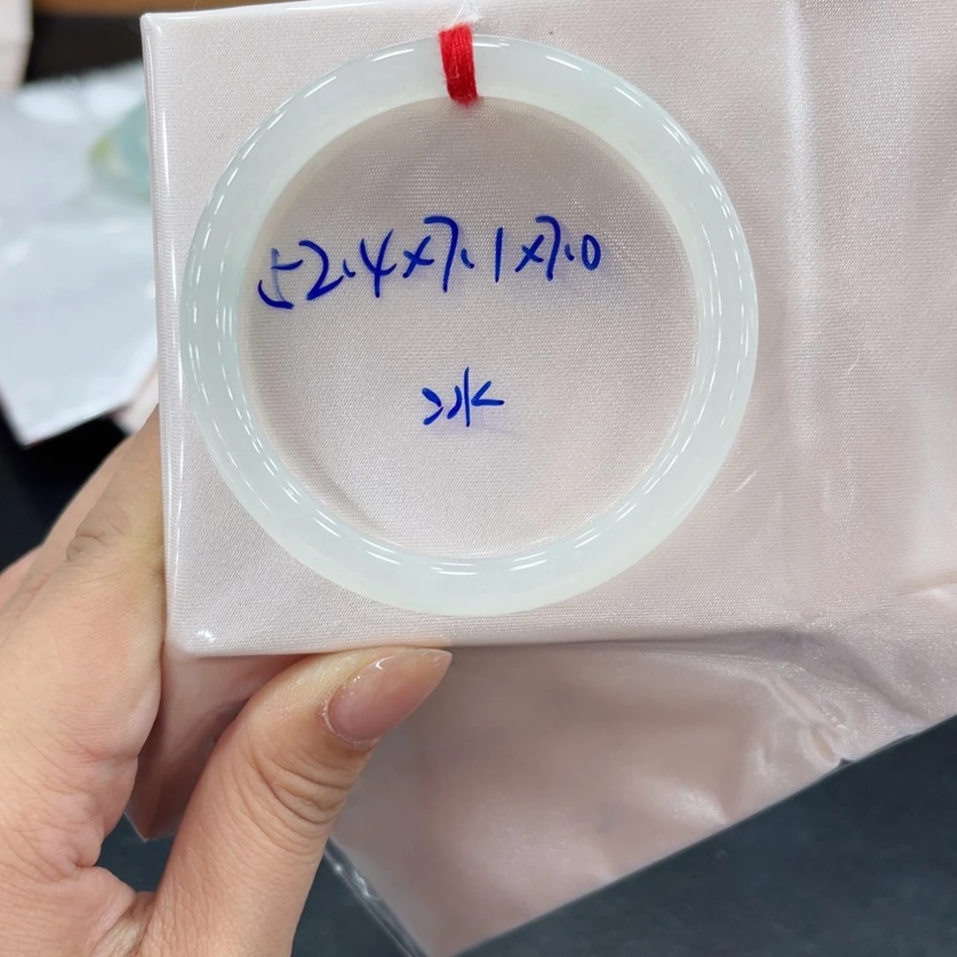 未镶嵌手镯翡翠翡翠
