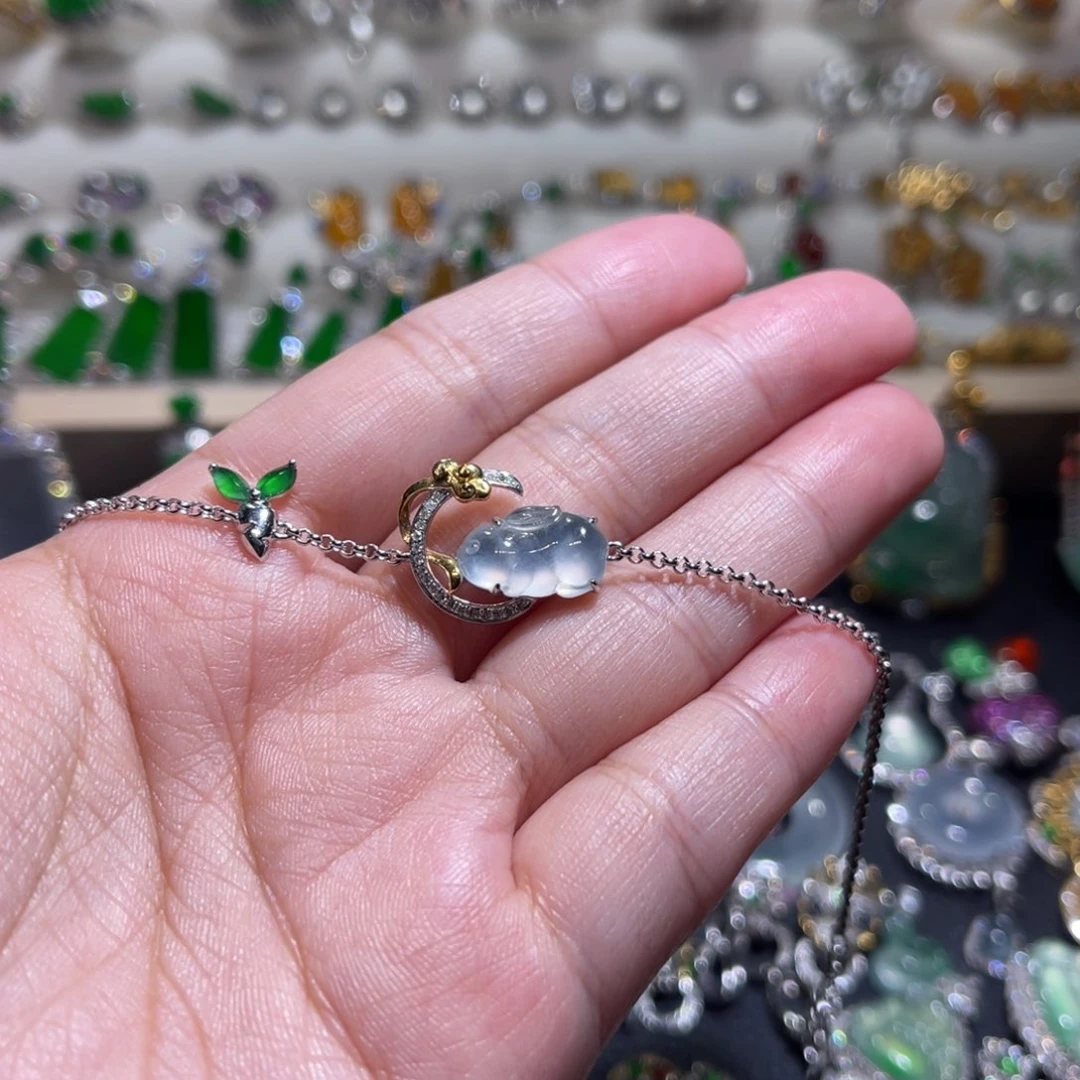 翡翠手链18K金镶嵌兔子手链