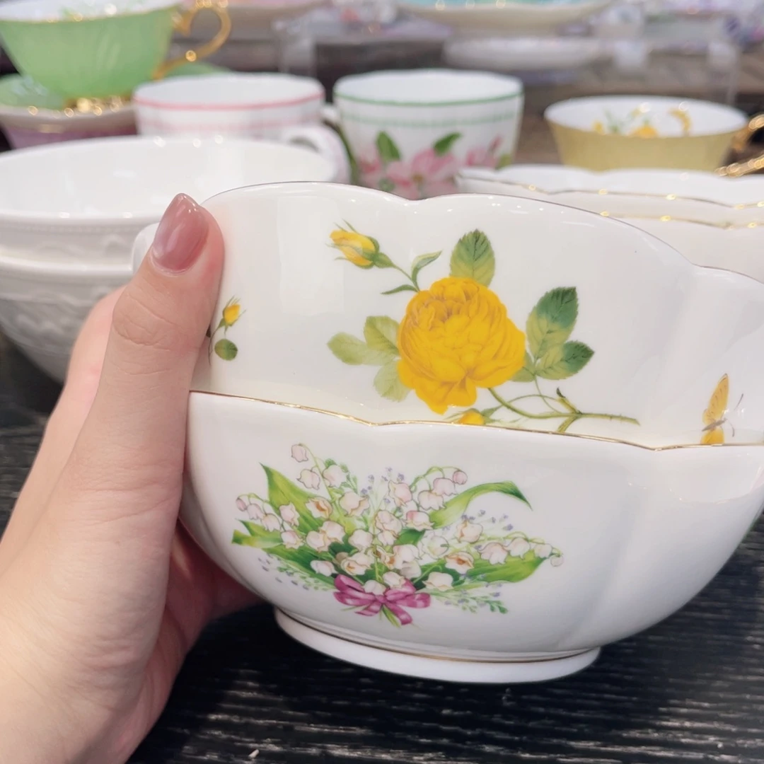 两个梅花碗———————