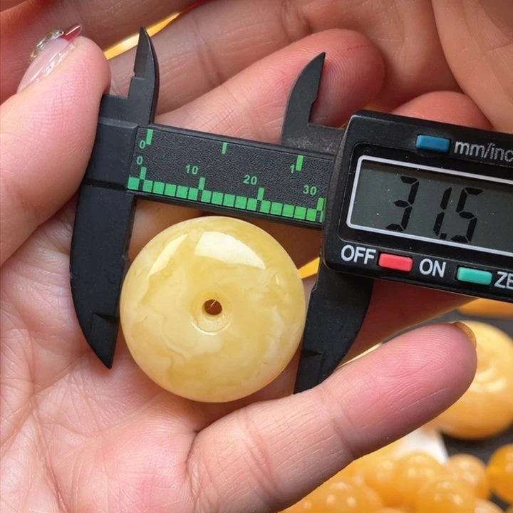 蜜蜡裸石未镶嵌蜜蜡扣子