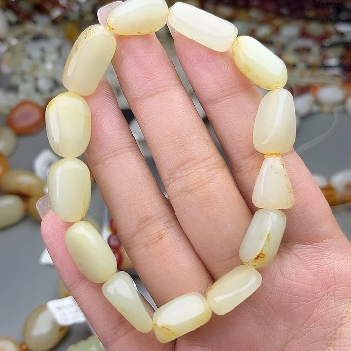 和田玉（糖玉）未镶嵌手链