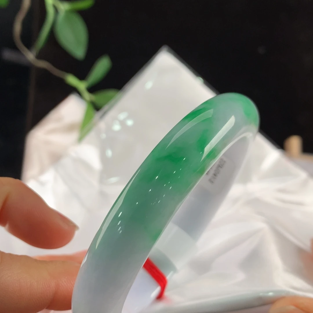 翡翠手镯未镶嵌111-0249