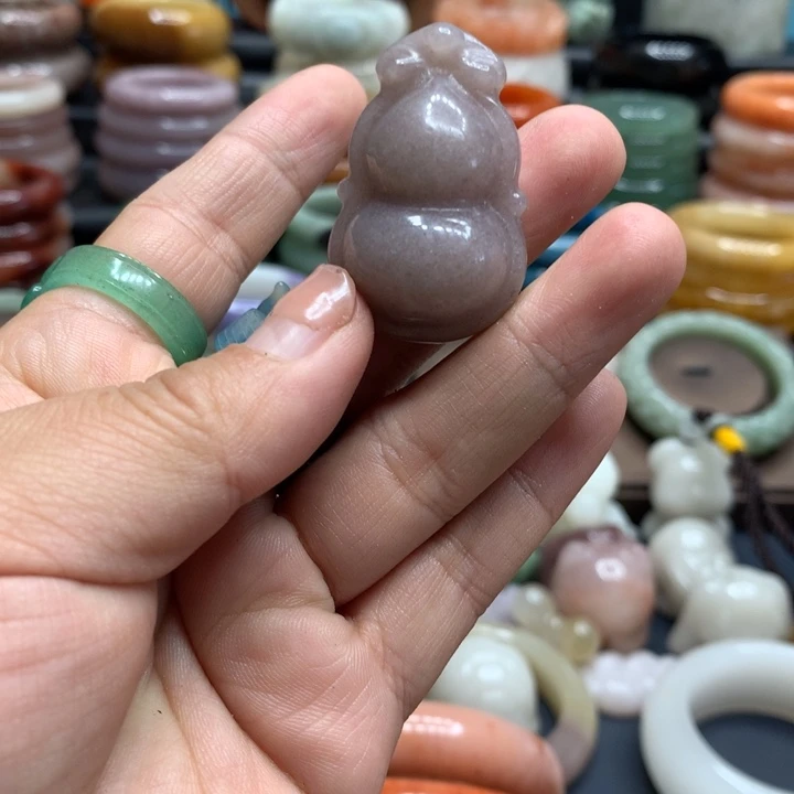 石英岩玉合金颈饰