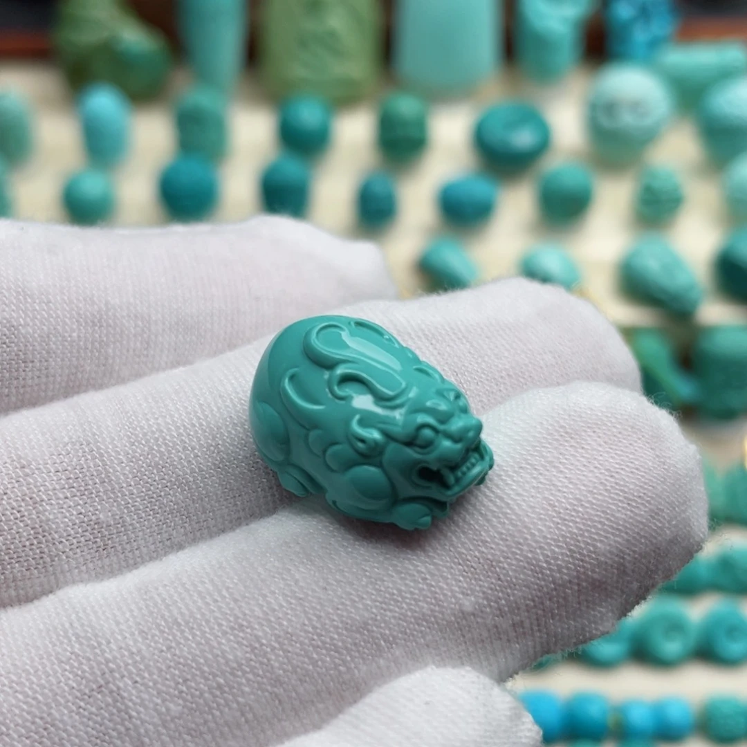 未镶嵌绿松石珠宝奇石