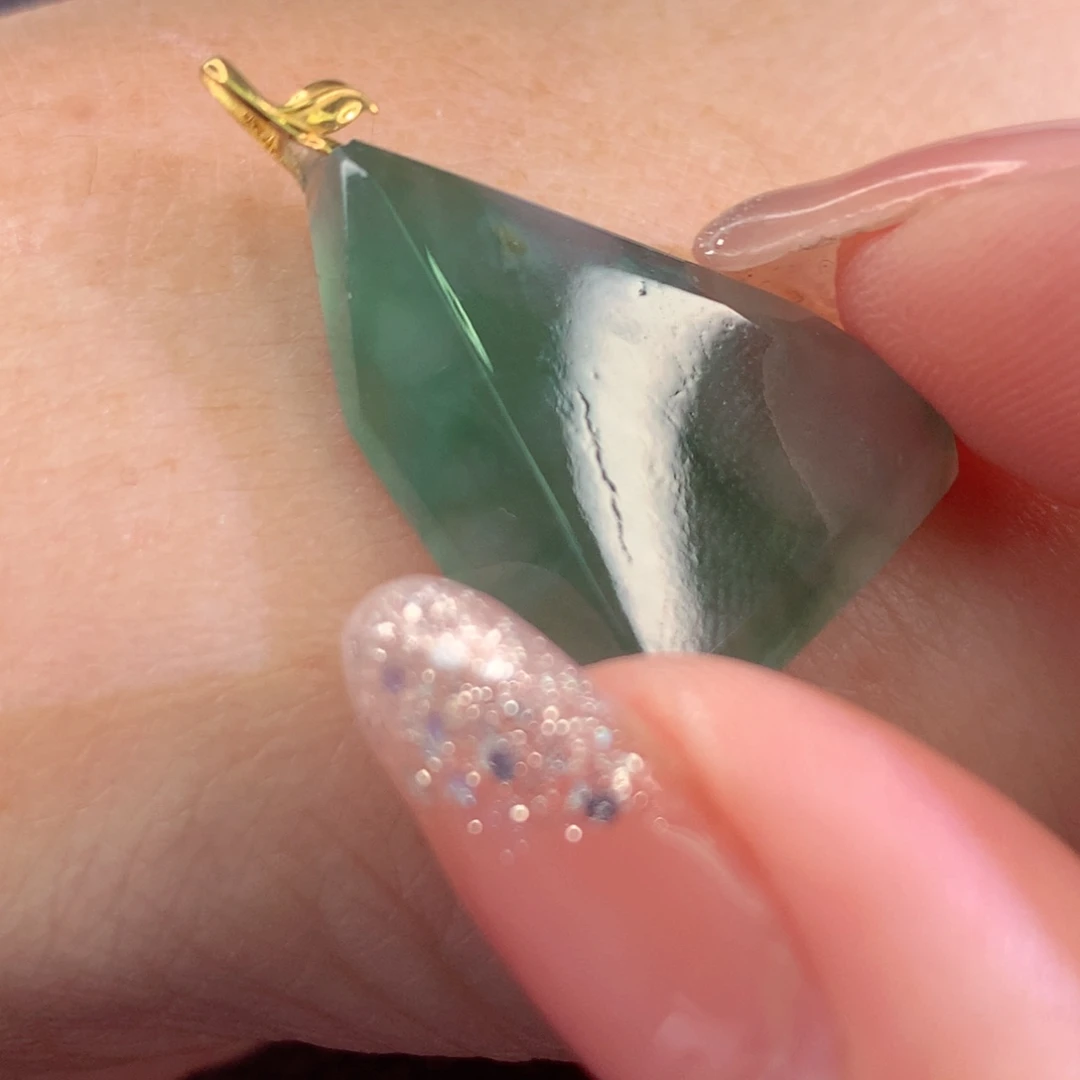 翡翠18K金镶嵌颈饰翡翠