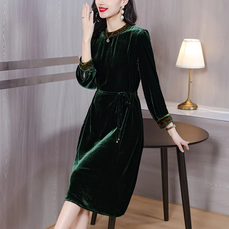 Y1009刺绣国风秋装长袖连衣裙钻石绒收腰系腰带A字版中长款裙子