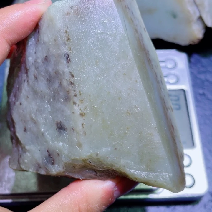 和田玉未镶嵌珠宝半成品