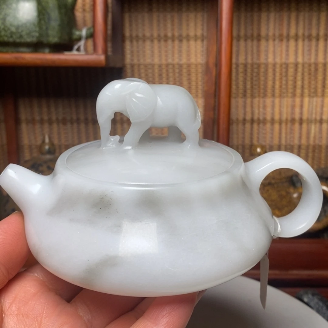 新疆料高品吉象如意壶180cc