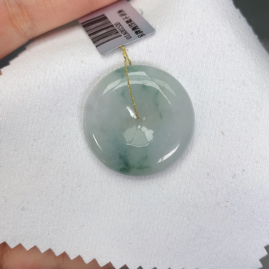 翡翠未镶嵌颈饰平安扣