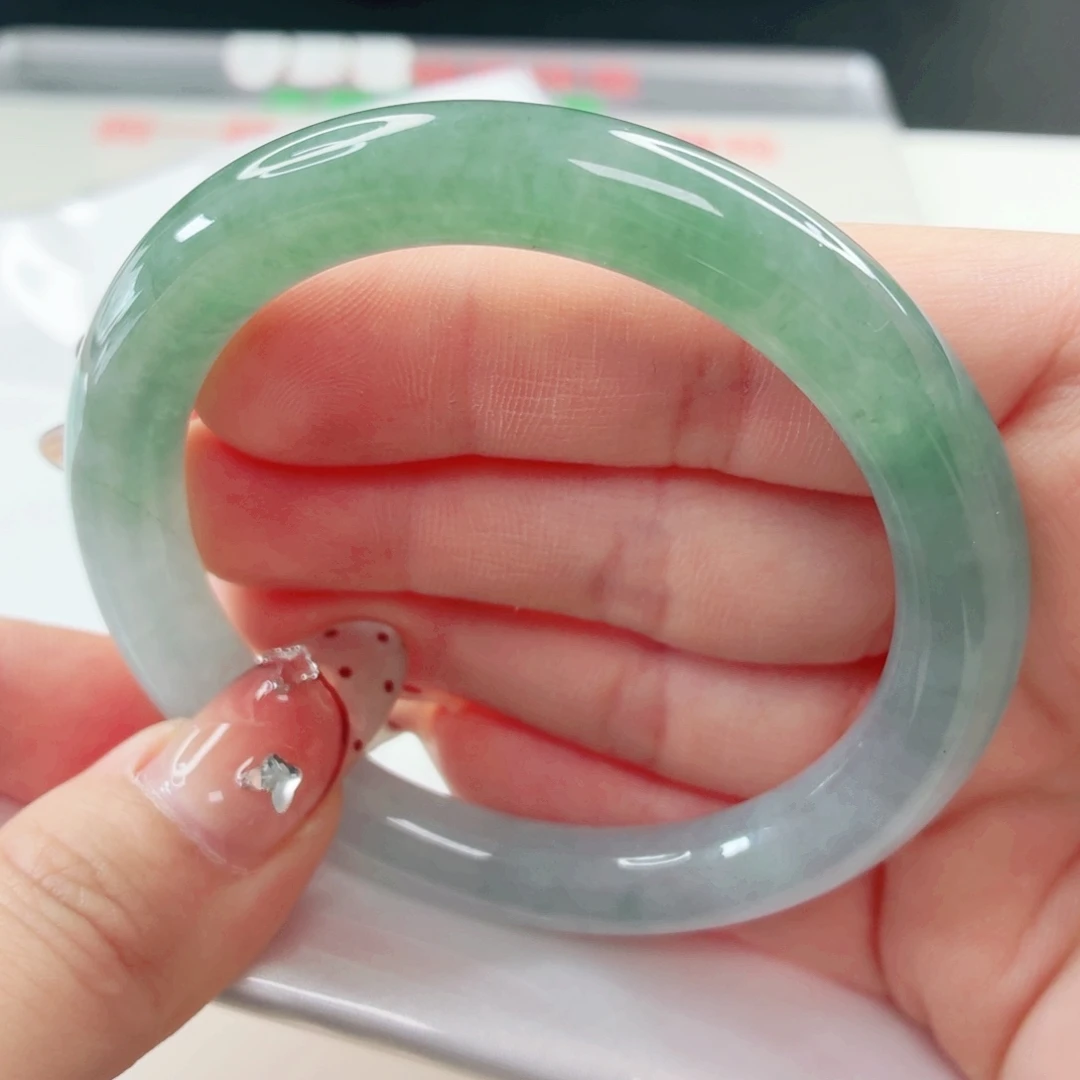 翡翠未镶嵌手镯缅甸天然A货翡翠55.1